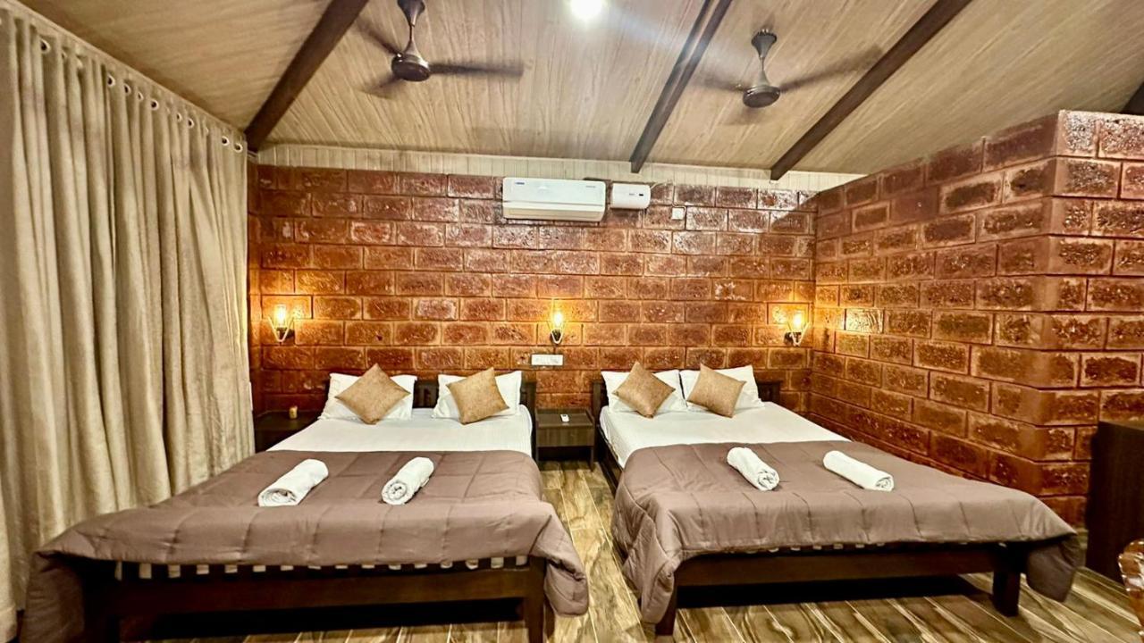 The Beach Hive Resort Kashid Extérieur photo